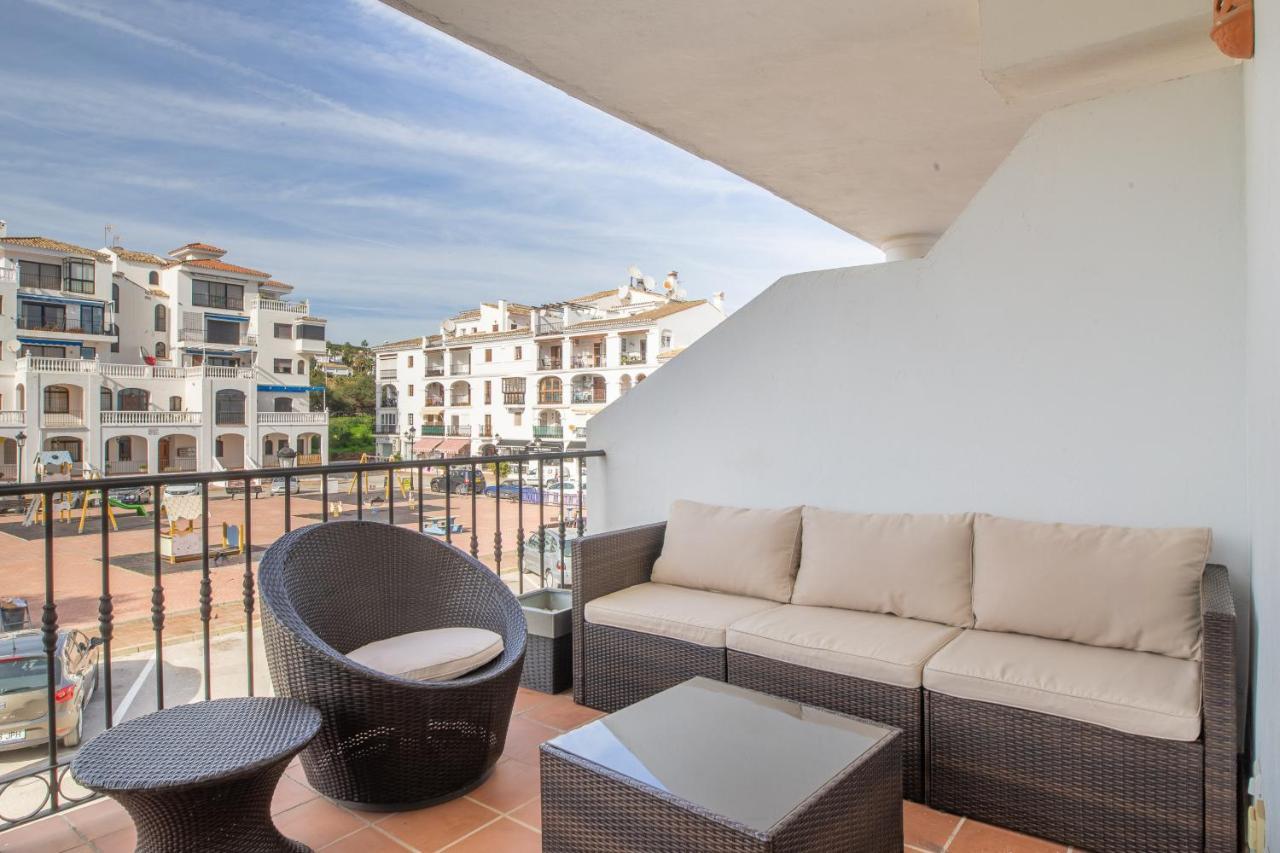 2261-Superb Apt On The Beach, On Duquesa Harbour مانيلفا المظهر الخارجي الصورة