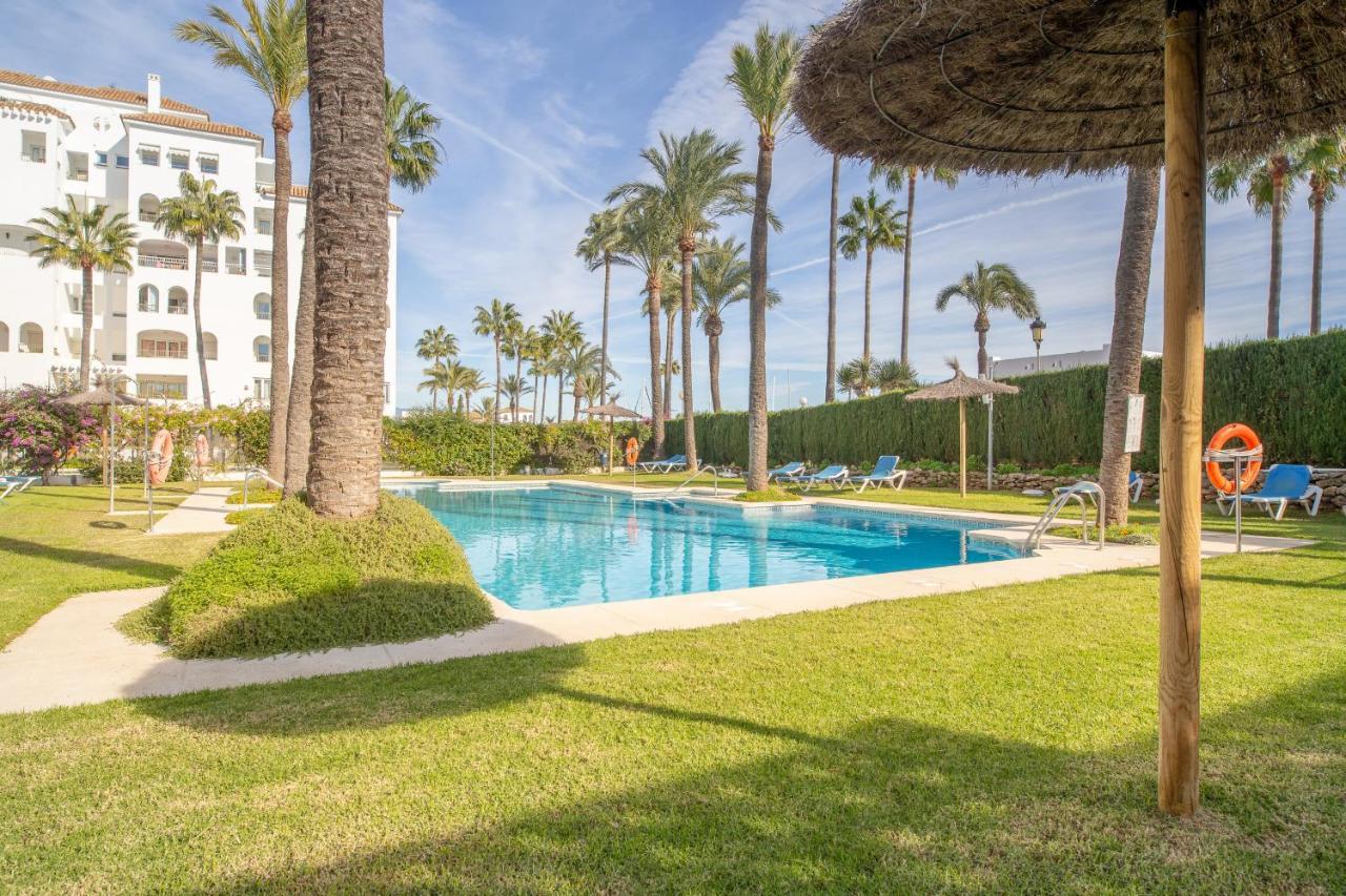 2261-Superb Apt On The Beach, On Duquesa Harbour مانيلفا المظهر الخارجي الصورة