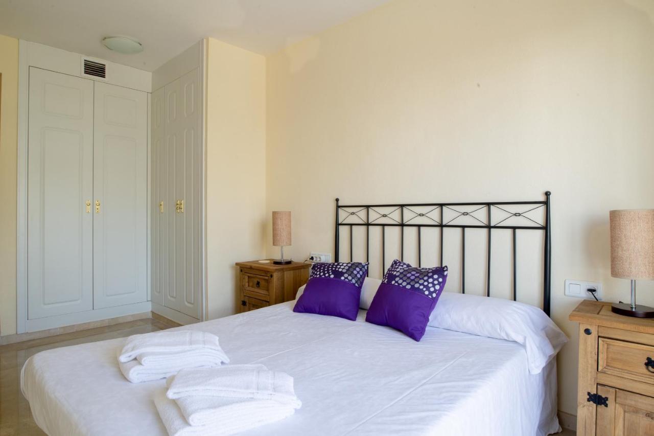 2261-Superb Apt On The Beach, On Duquesa Harbour مانيلفا المظهر الخارجي الصورة